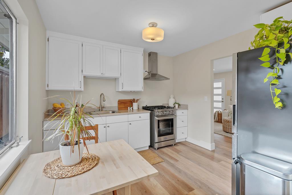 Detail Gallery Image 5 of 26 For 130 Hainline Rd, Aptos,  CA 95003 - 2 Beds | 1 Baths