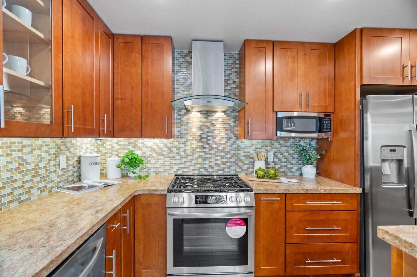 Detail Gallery Image 12 of 69 For 181 Manton Dr, San Jose,  CA 95123 - 4 Beds | 2 Baths