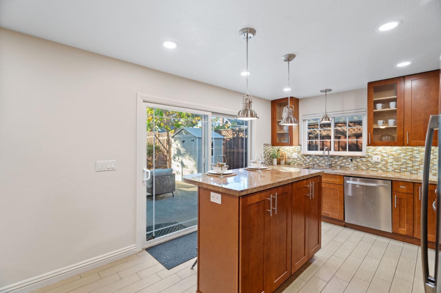 Detail Gallery Image 14 of 69 For 181 Manton Dr, San Jose,  CA 95123 - 4 Beds | 2 Baths