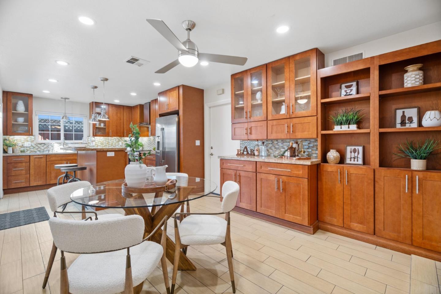 Detail Gallery Image 21 of 69 For 181 Manton Dr, San Jose,  CA 95123 - 4 Beds | 2 Baths