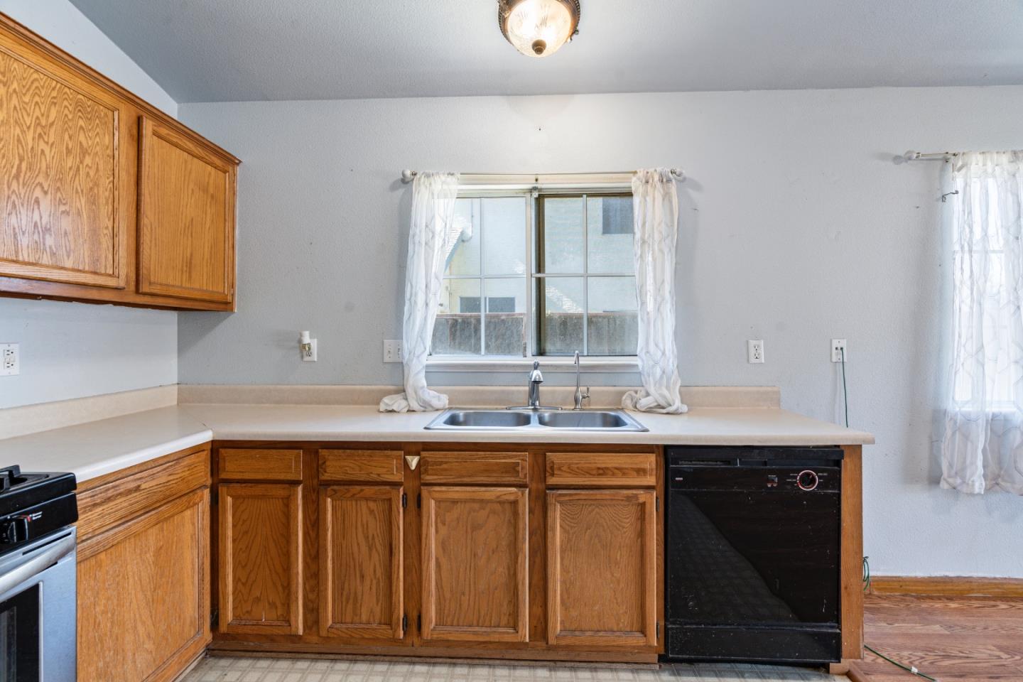 Detail Gallery Image 14 of 36 For 827 Terraza St, Soledad,  CA 93960 - 4 Beds | 2 Baths