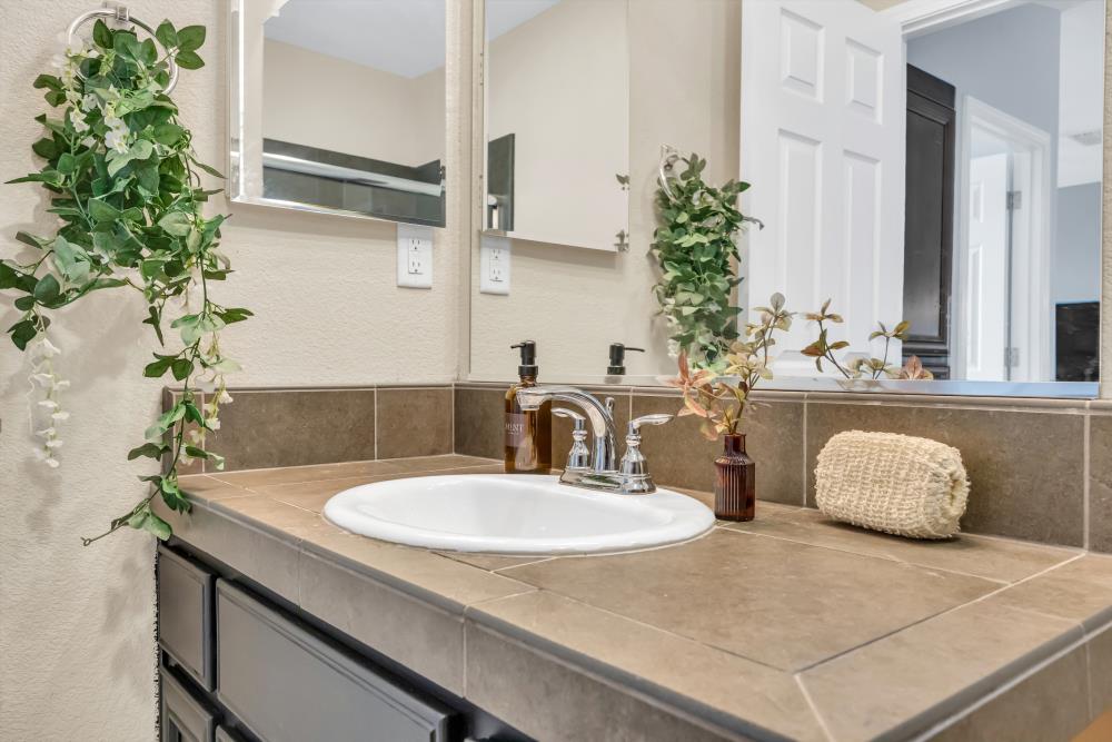 Detail Gallery Image 35 of 68 For 804 Berry Creek Dr, Rocklin,  CA 95765 - 4 Beds | 4 Baths