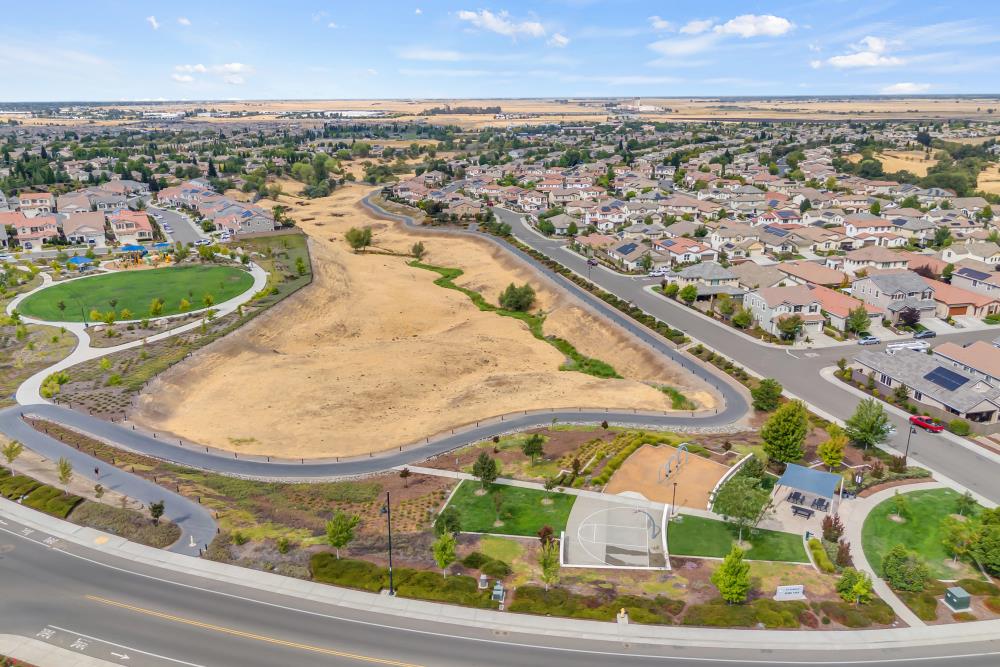 Detail Gallery Image 66 of 68 For 804 Berry Creek Dr, Rocklin,  CA 95765 - 4 Beds | 4 Baths