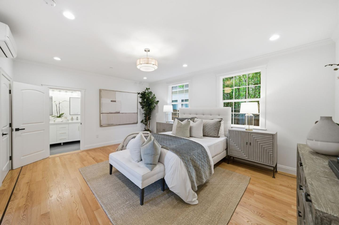 Detail Gallery Image 21 of 43 For 29 Bloomfield Rd, Burlingame,  CA 94010 - 4 Beds | 4 Baths