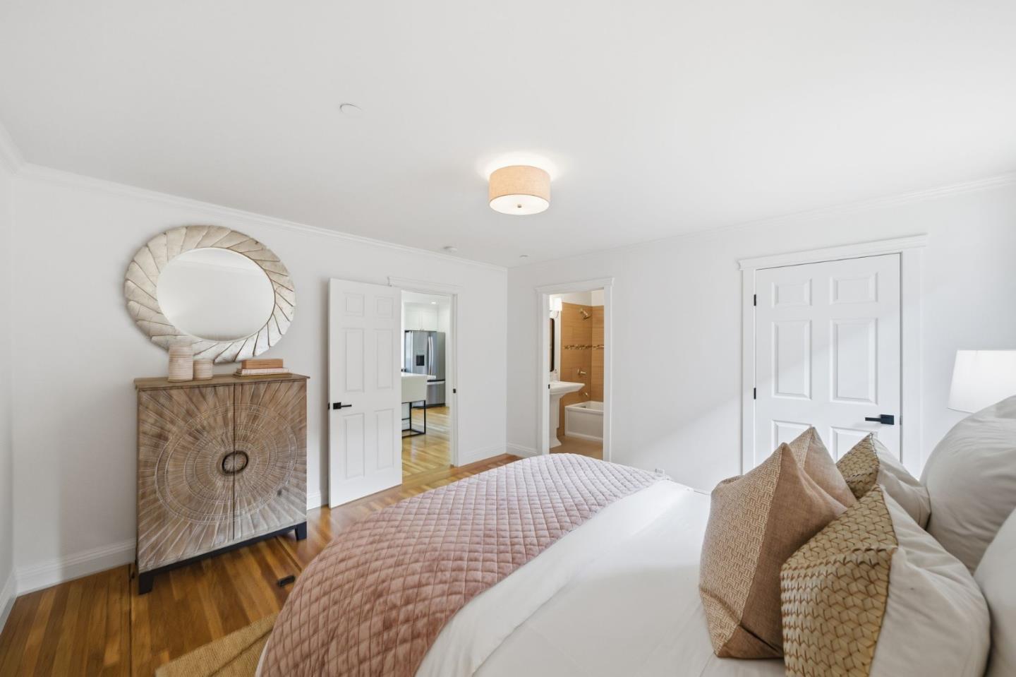 Detail Gallery Image 28 of 43 For 29 Bloomfield Rd, Burlingame,  CA 94010 - 4 Beds | 4 Baths