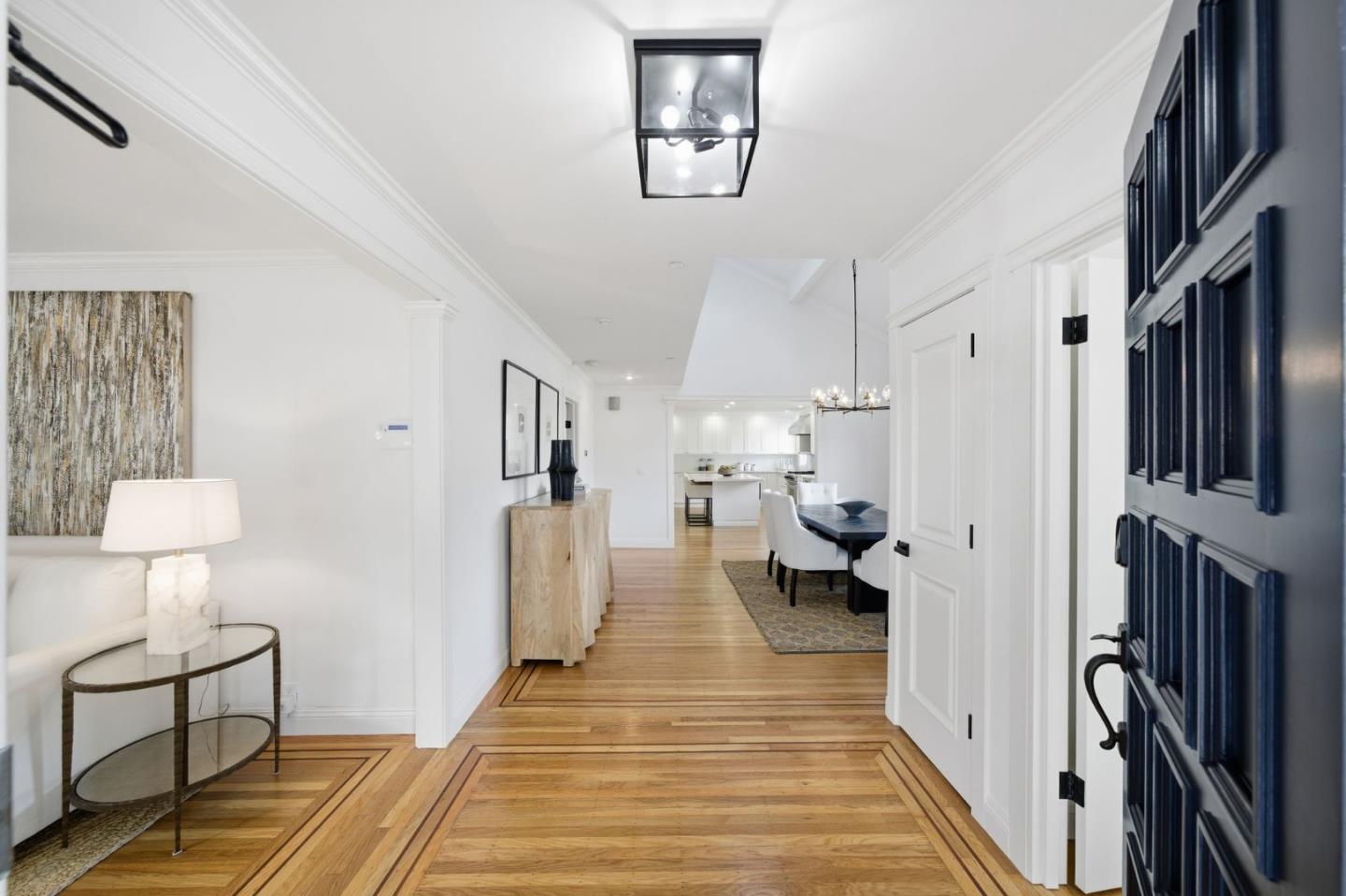 Detail Gallery Image 5 of 43 For 29 Bloomfield Rd, Burlingame,  CA 94010 - 4 Beds | 4 Baths