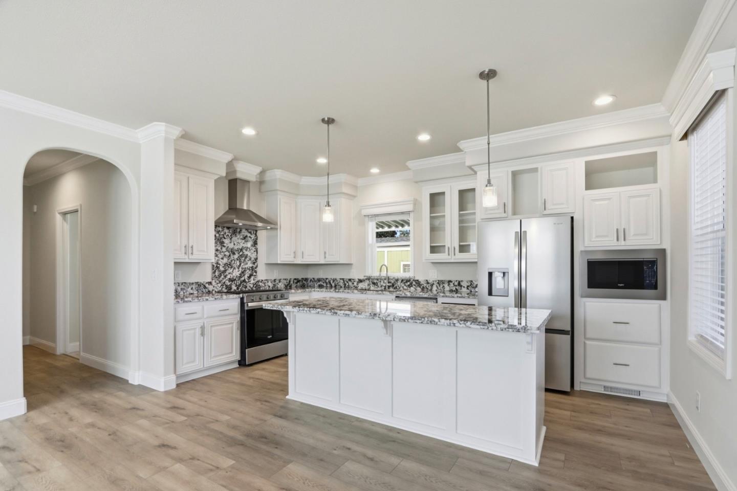 Detail Gallery Image 10 of 30 For 2629 Whispering Hills Cir #2629,  San Jose,  CA 95148 - 3 Beds | 3 Baths