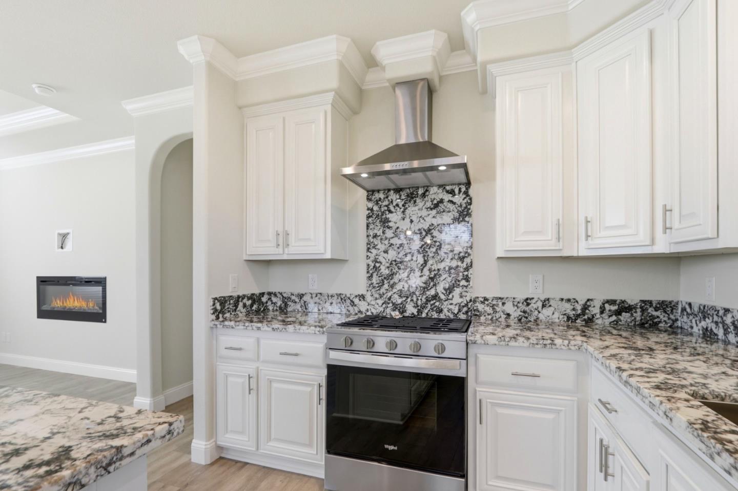 Detail Gallery Image 12 of 30 For 2629 Whispering Hills Cir #2629,  San Jose,  CA 95148 - 3 Beds | 3 Baths