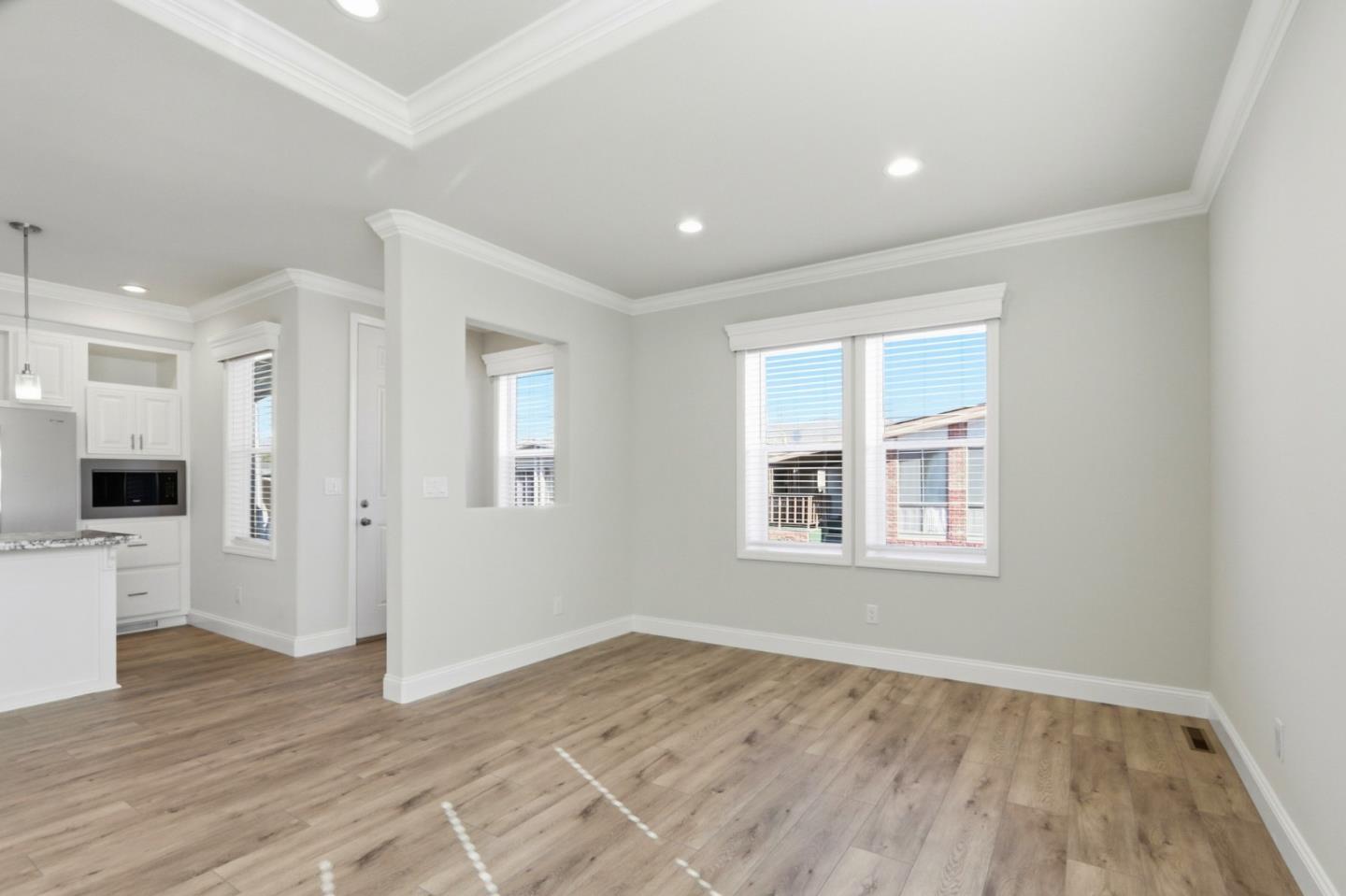 Detail Gallery Image 13 of 30 For 2629 Whispering Hills Cir #2629,  San Jose,  CA 95148 - 3 Beds | 3 Baths