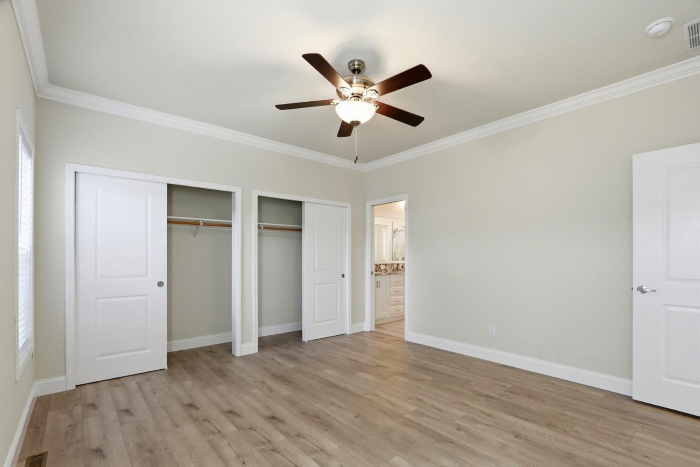 Detail Gallery Image 16 of 30 For 2629 Whispering Hills Cir #2629,  San Jose,  CA 95148 - 3 Beds | 3 Baths