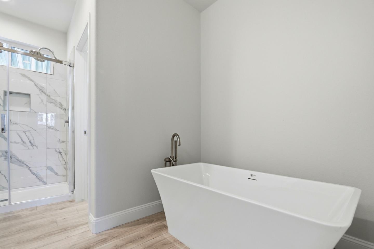 Detail Gallery Image 25 of 30 For 2629 Whispering Hills Cir #2629,  San Jose,  CA 95148 - 3 Beds | 3 Baths