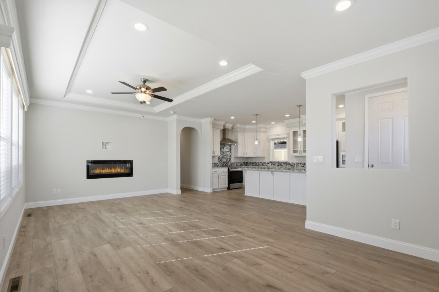 Detail Gallery Image 5 of 30 For 2629 Whispering Hills Cir #2629,  San Jose,  CA 95148 - 3 Beds | 3 Baths