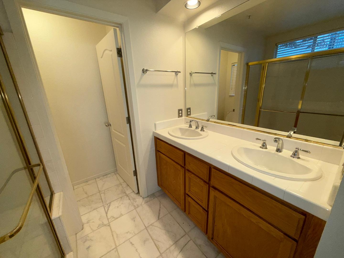 Detail Gallery Image 13 of 32 For 19371 Acclaim Dr, Salinas,  CA 93908 - 3 Beds | 2 Baths