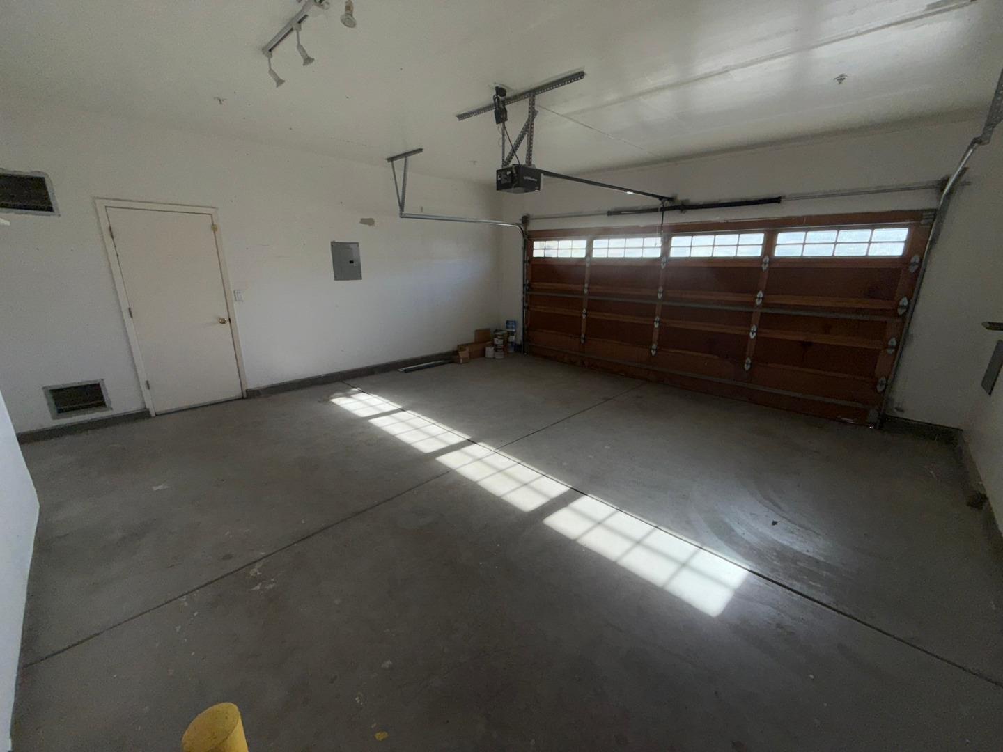 Detail Gallery Image 20 of 32 For 19371 Acclaim Dr, Salinas,  CA 93908 - 3 Beds | 2 Baths