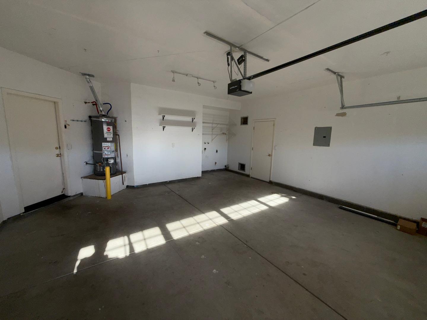 Detail Gallery Image 21 of 32 For 19371 Acclaim Dr, Salinas,  CA 93908 - 3 Beds | 2 Baths