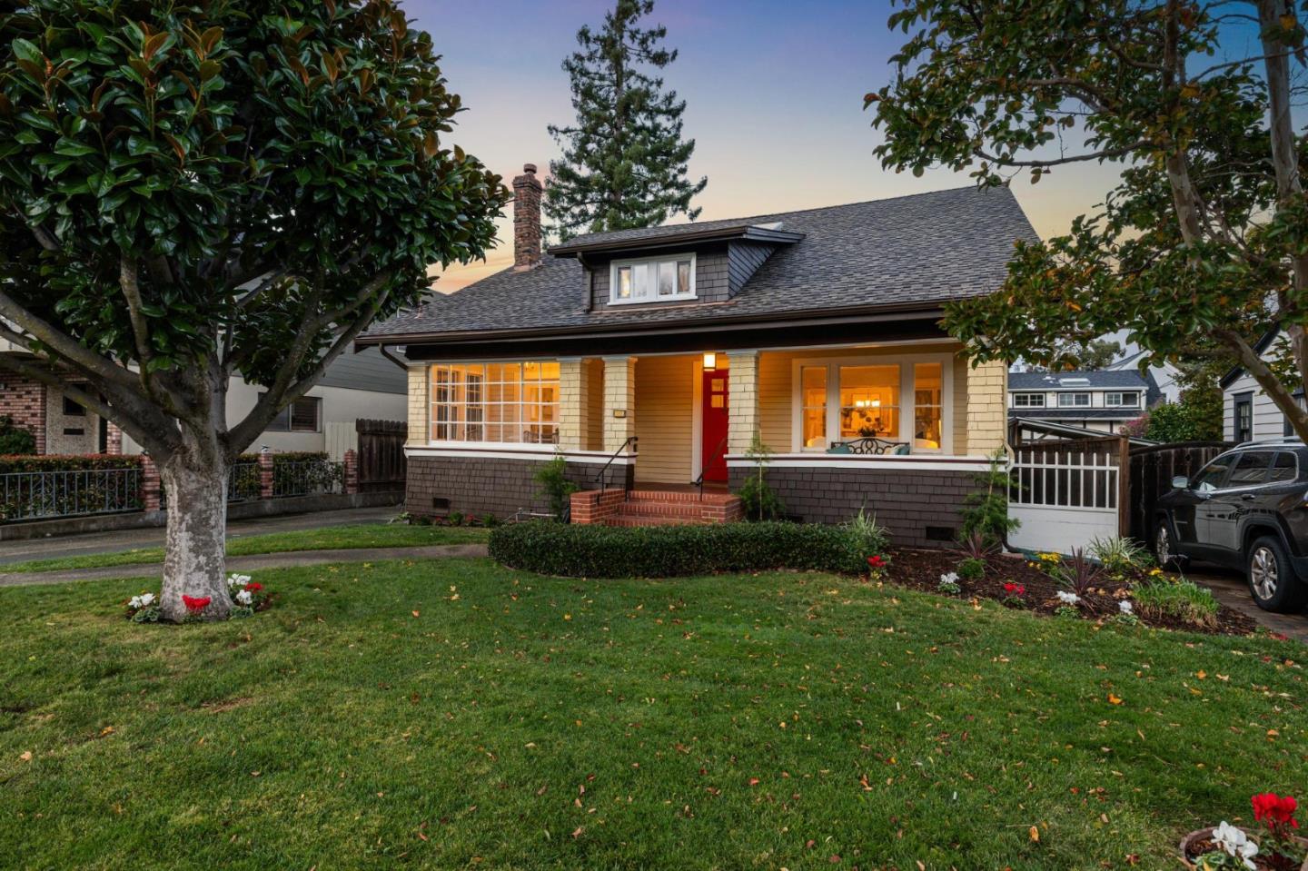 Detail Gallery Image 2 of 90 For 712 Crossway Rd, Burlingame,  CA 94010 - 3 Beds | 3 Baths