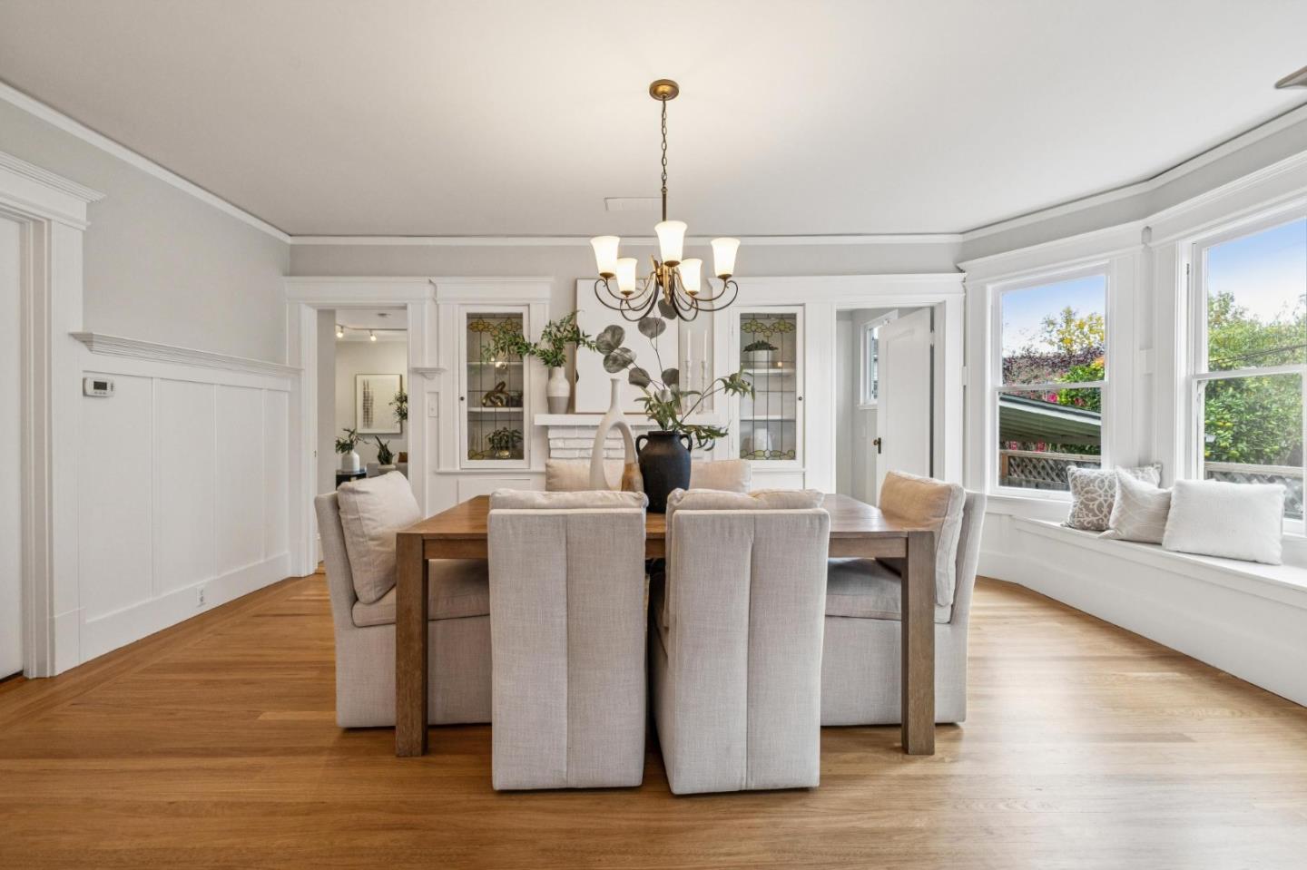 Detail Gallery Image 27 of 90 For 712 Crossway Rd, Burlingame,  CA 94010 - 3 Beds | 3 Baths