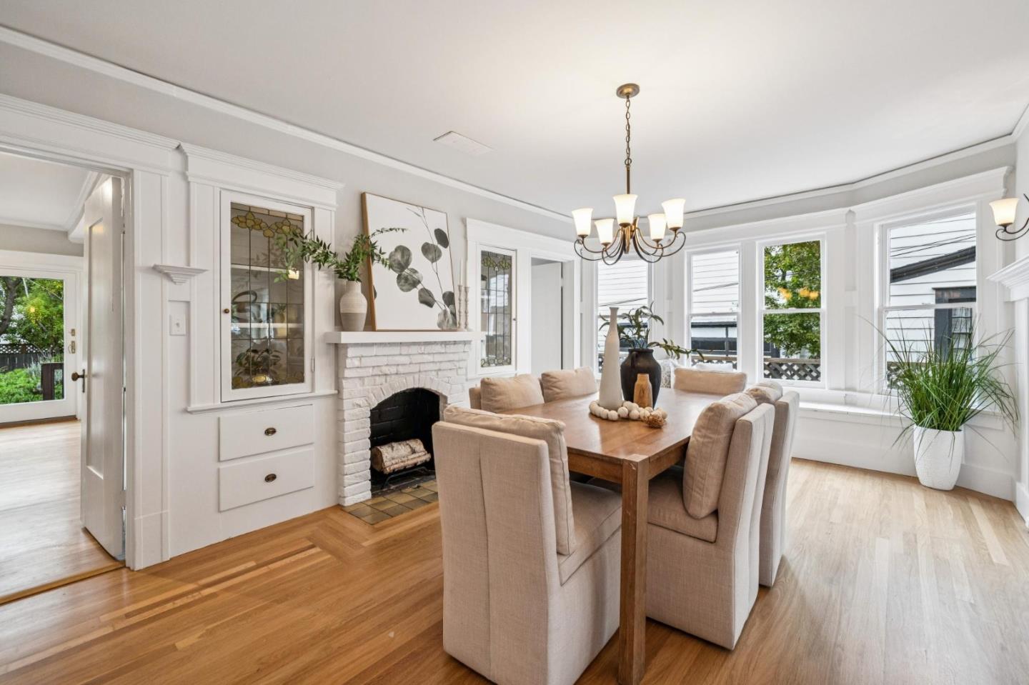 Detail Gallery Image 29 of 90 For 712 Crossway Rd, Burlingame,  CA 94010 - 3 Beds | 3 Baths