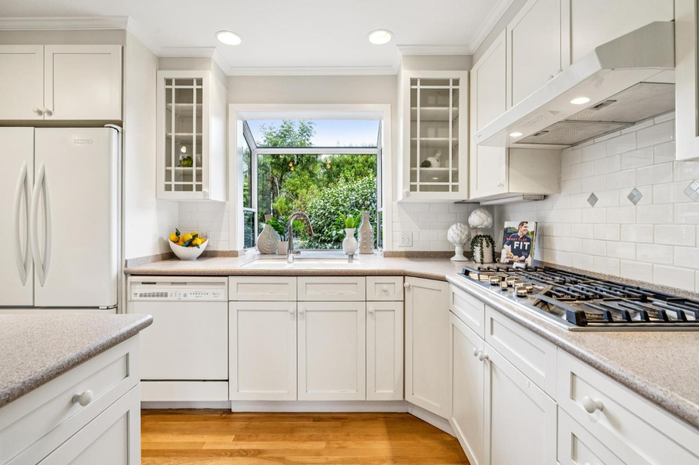 Detail Gallery Image 37 of 90 For 712 Crossway Rd, Burlingame,  CA 94010 - 3 Beds | 3 Baths