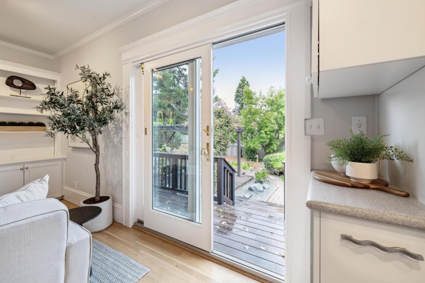 Detail Gallery Image 50 of 90 For 712 Crossway Rd, Burlingame,  CA 94010 - 3 Beds | 3 Baths