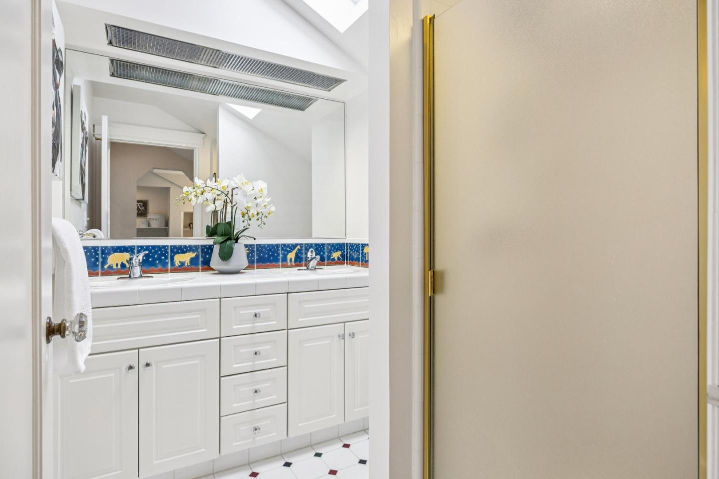 Detail Gallery Image 70 of 90 For 712 Crossway Rd, Burlingame,  CA 94010 - 3 Beds | 3 Baths