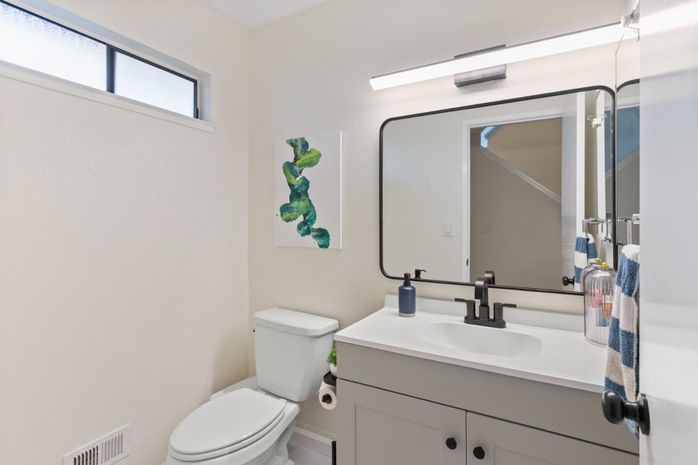 Detail Gallery Image 15 of 37 For 4861 Rahway Dr, San Jose,  CA 95111 - 3 Beds | 2/1 Baths