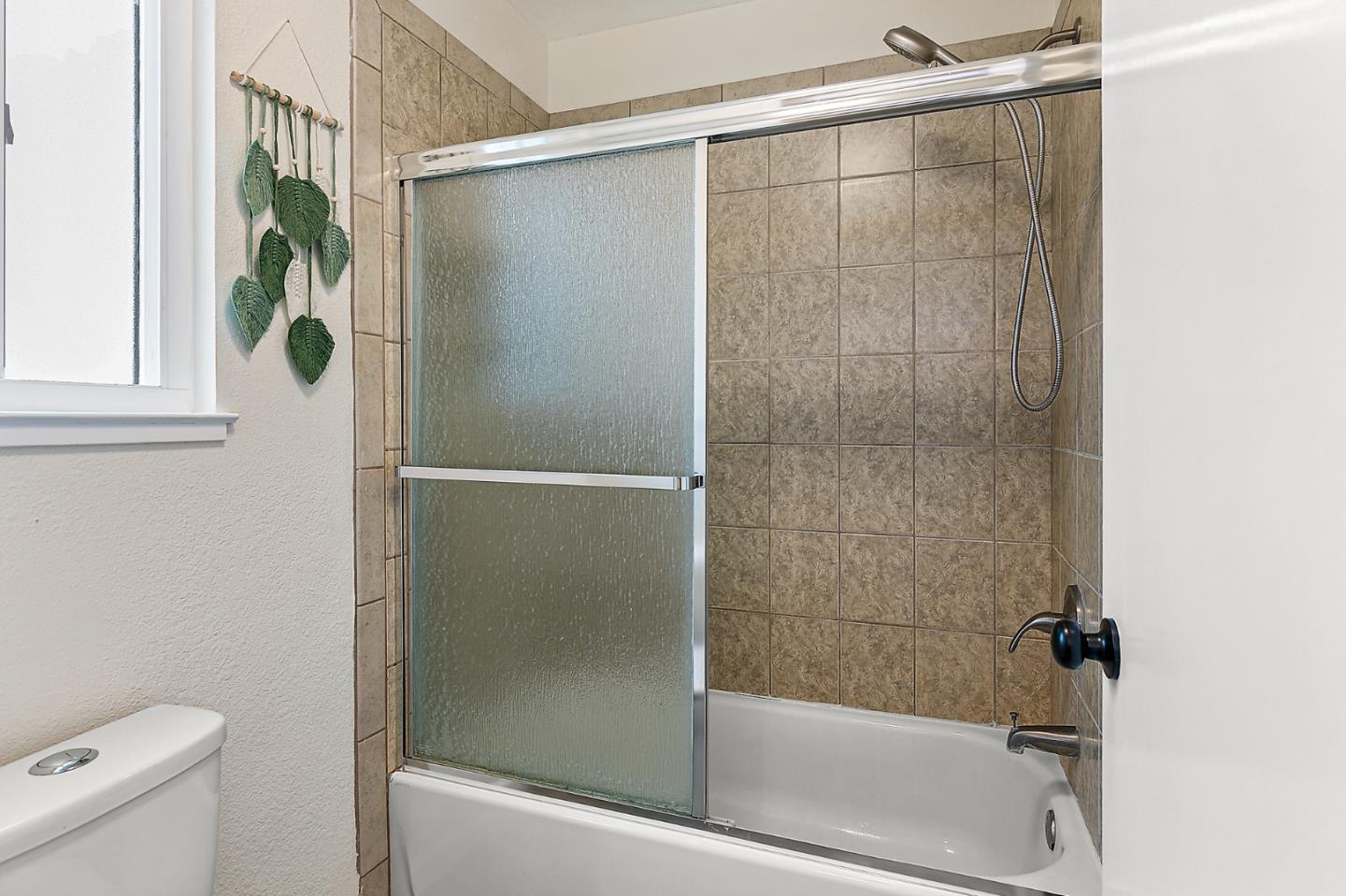 Detail Gallery Image 19 of 37 For 4861 Rahway Dr, San Jose,  CA 95111 - 3 Beds | 2/1 Baths