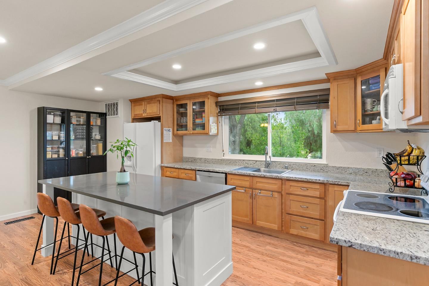 Detail Gallery Image 7 of 37 For 4861 Rahway Dr, San Jose,  CA 95111 - 3 Beds | 2/1 Baths