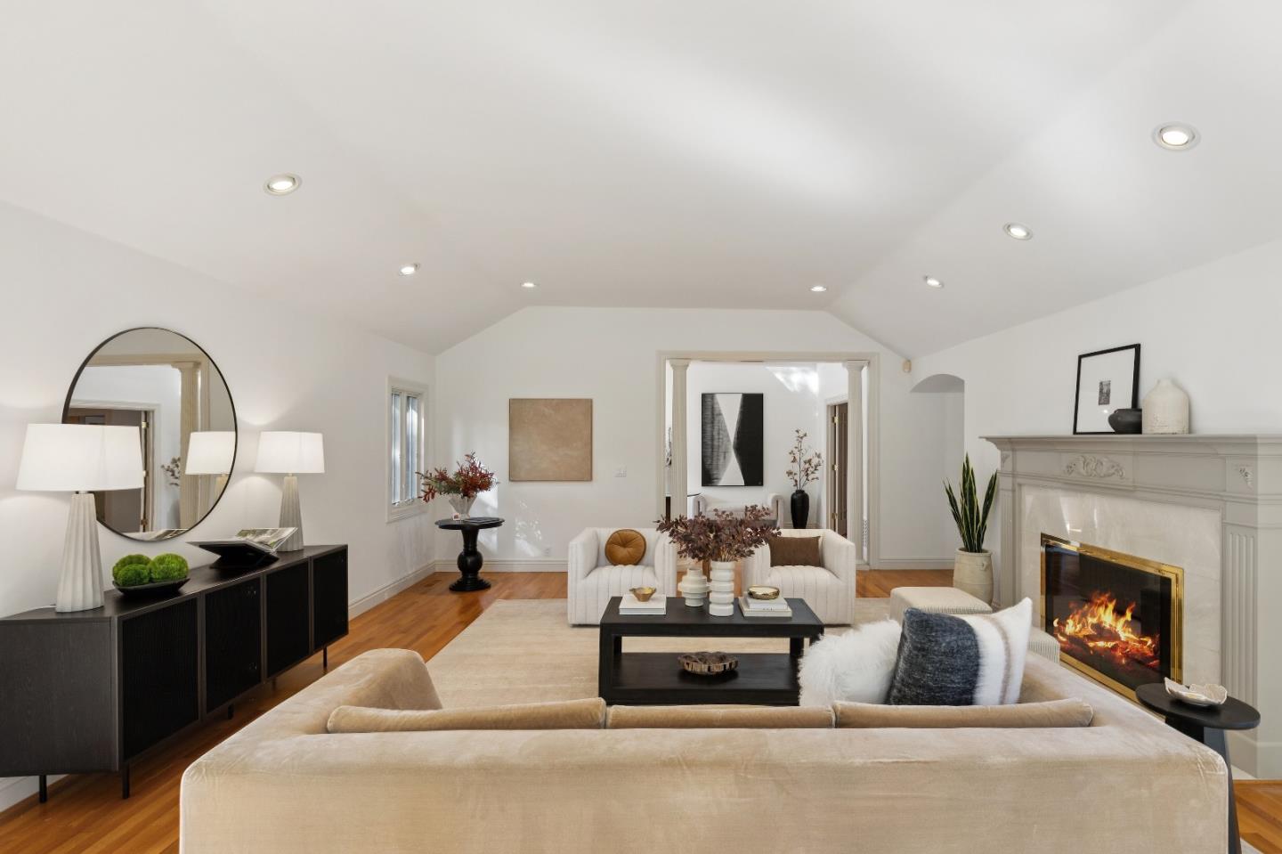 Detail Gallery Image 14 of 43 For 300 Glendale Rd, Hillsborough,  CA 94010 - 5 Beds | 4/1 Baths