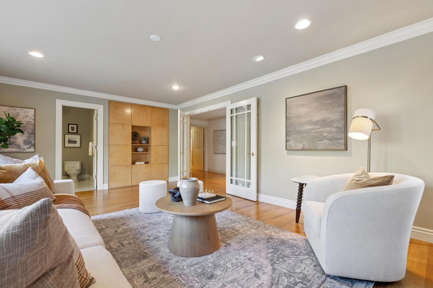 Detail Gallery Image 23 of 43 For 300 Glendale Rd, Hillsborough,  CA 94010 - 5 Beds | 4/1 Baths