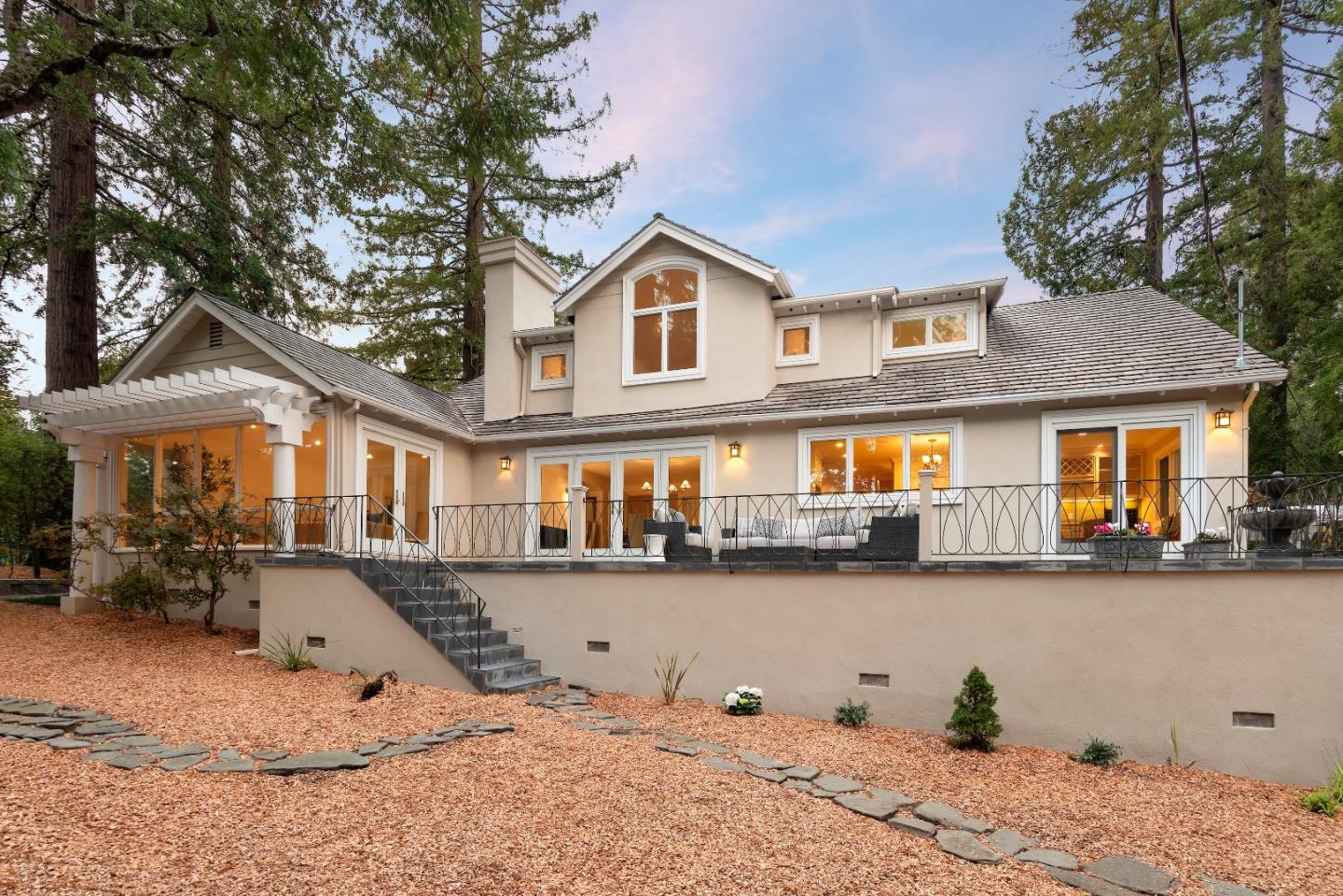 Detail Gallery Image 36 of 43 For 300 Glendale Rd, Hillsborough,  CA 94010 - 5 Beds | 4/1 Baths