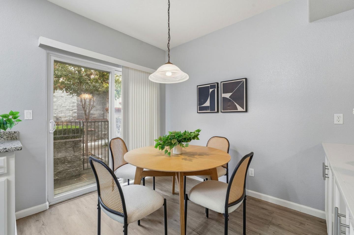 Detail Gallery Image 12 of 42 For 473 Tower Hill Ave, San Jose,  CA 95136 - 2 Beds | 2/1 Baths