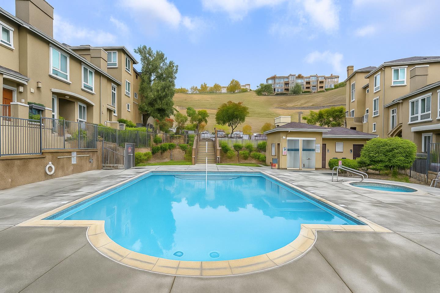 Detail Gallery Image 4 of 42 For 473 Tower Hill Ave, San Jose,  CA 95136 - 2 Beds | 2/1 Baths