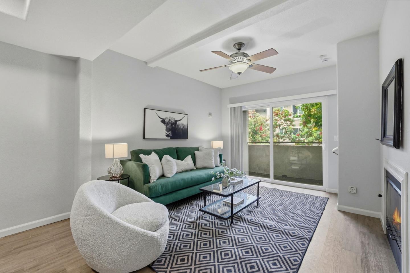 Detail Gallery Image 5 of 42 For 473 Tower Hill Ave, San Jose,  CA 95136 - 2 Beds | 2/1 Baths