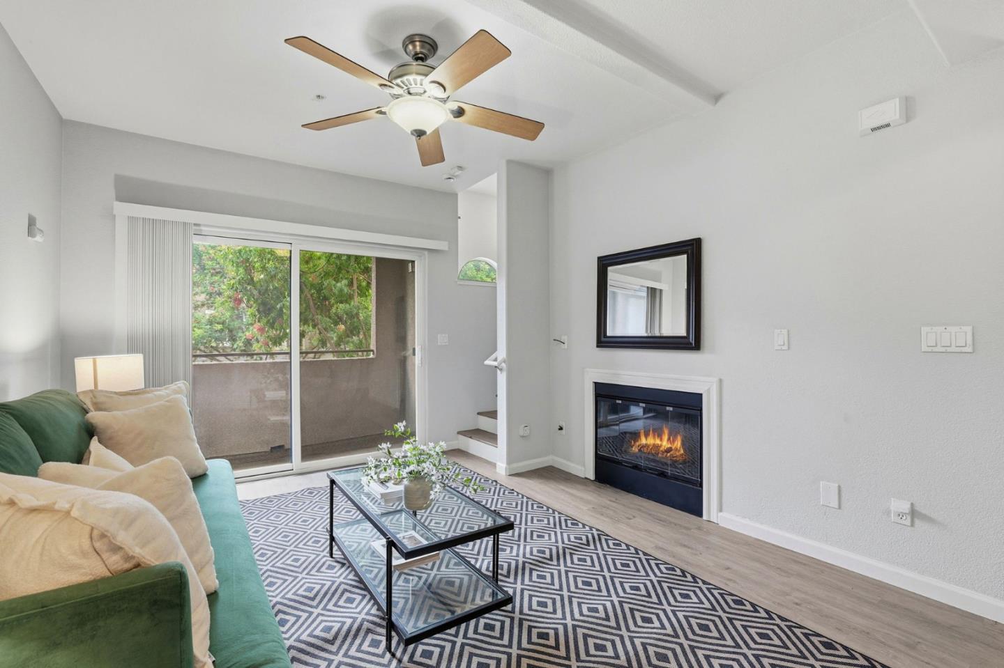 Detail Gallery Image 6 of 42 For 473 Tower Hill Ave, San Jose,  CA 95136 - 2 Beds | 2/1 Baths