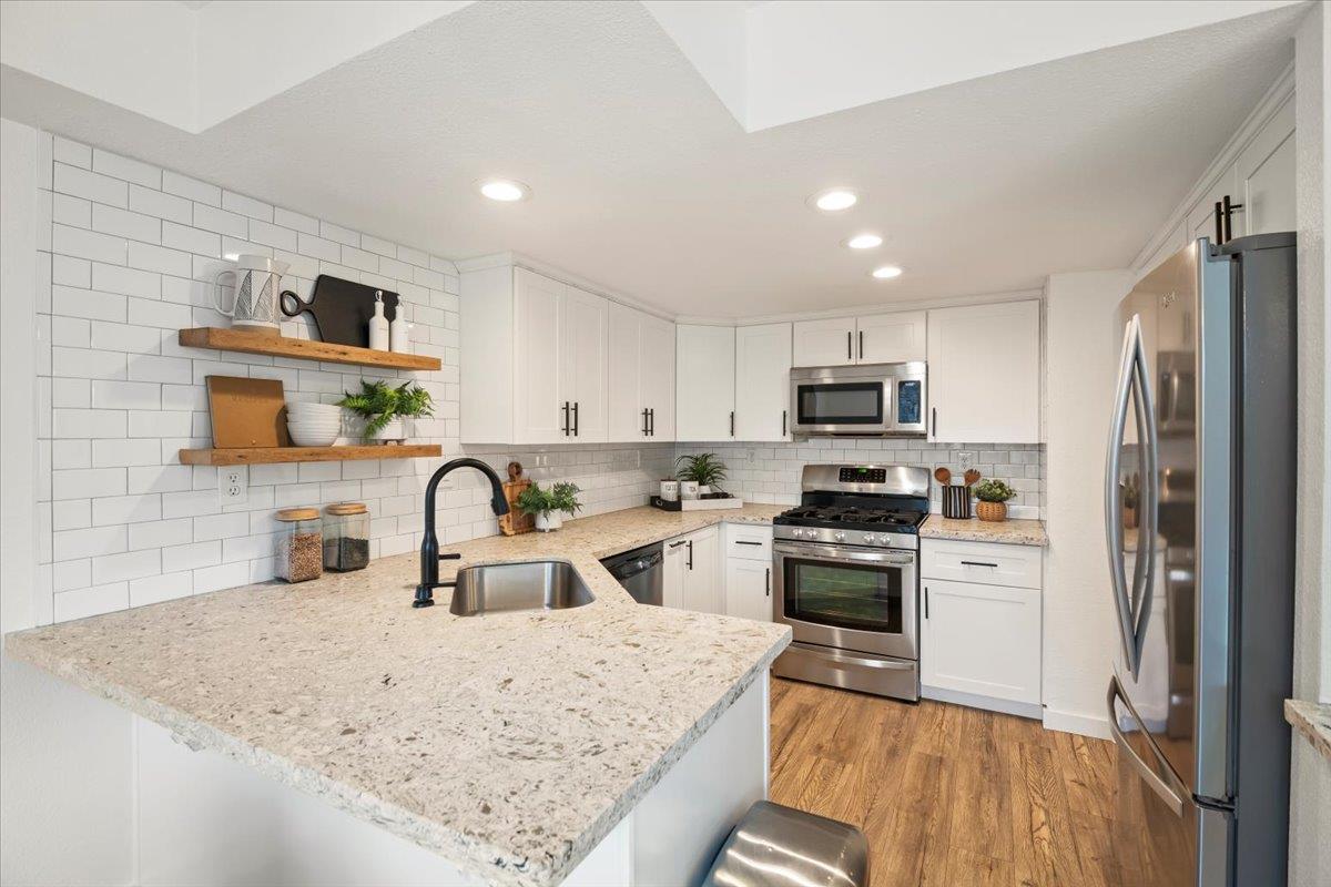 Detail Gallery Image 8 of 35 For 16761 San Luis Way, Morgan Hill,  CA 95037 - 3 Beds | 2/1 Baths