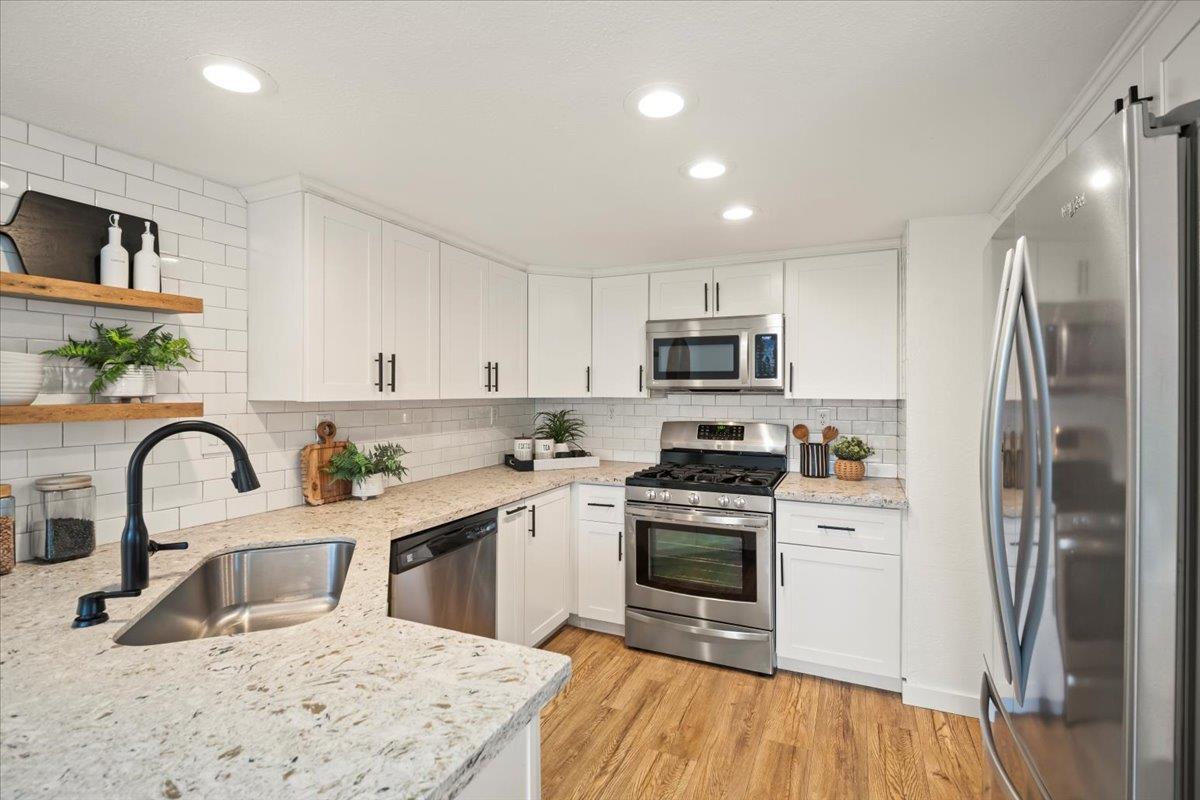 Detail Gallery Image 9 of 35 For 16761 San Luis Way, Morgan Hill,  CA 95037 - 3 Beds | 2/1 Baths