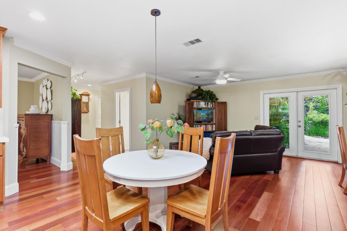 Detail Gallery Image 15 of 23 For Greer Rd, Palo Alto,  CA 94303 - 4 Beds | 2 Baths