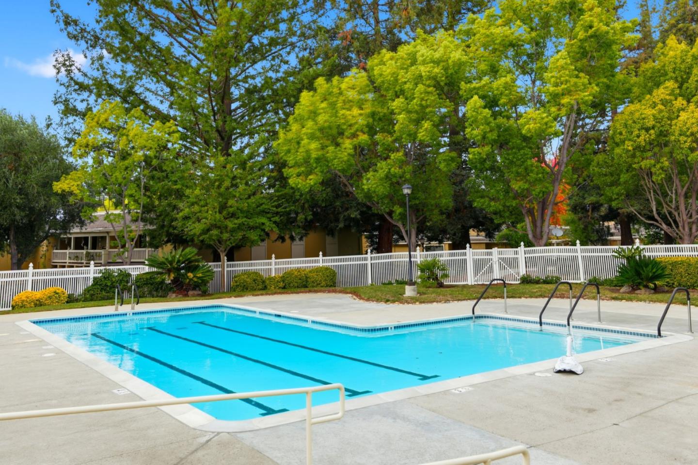 Detail Gallery Image 23 of 33 For 5065 Cribari Bluffs, San Jose,  CA 95135 - 2 Beds | 2 Baths