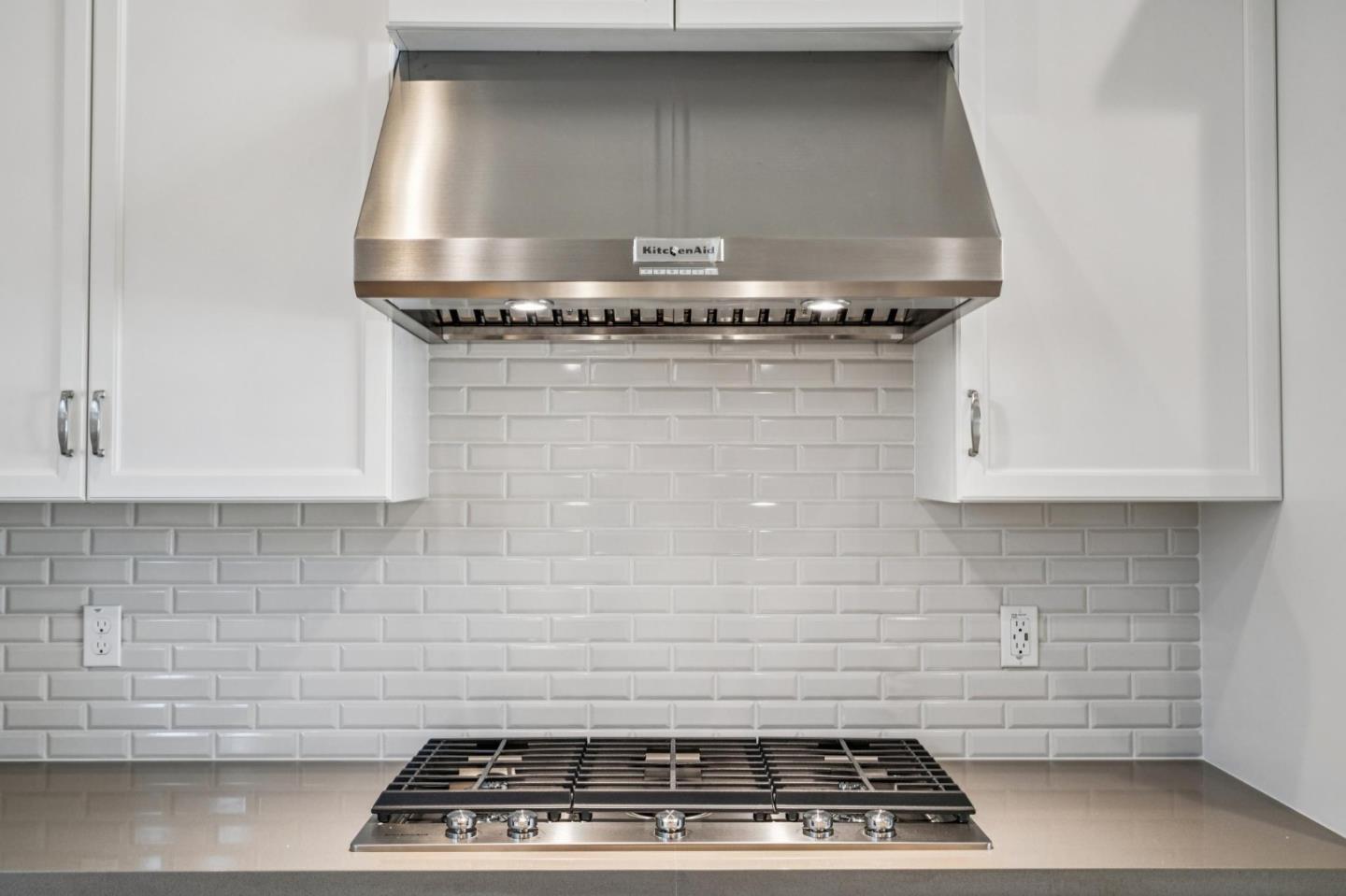 Detail Gallery Image 15 of 32 For 3068 El Capitan Dr, Marina,  CA 93933 - 3 Beds | 2 Baths