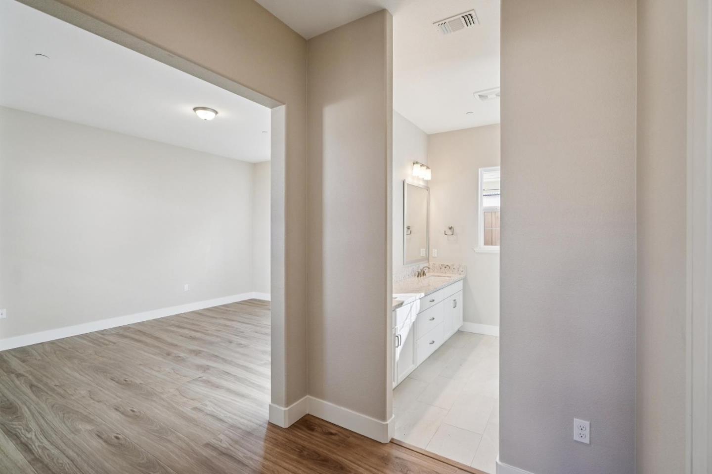 Detail Gallery Image 18 of 32 For 3068 El Capitan Dr, Marina,  CA 93933 - 3 Beds | 2 Baths