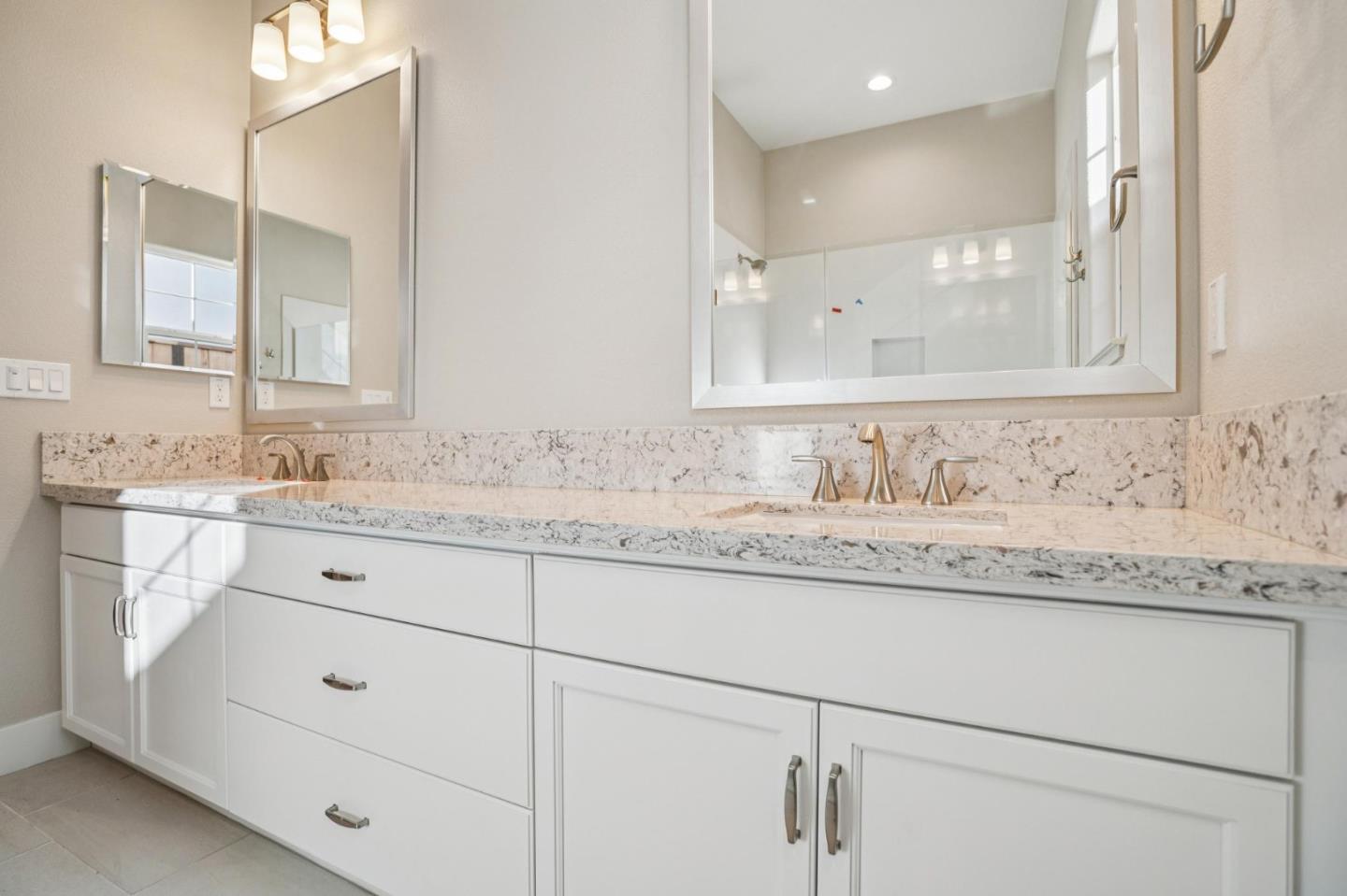 Detail Gallery Image 21 of 32 For 3068 El Capitan Dr, Marina,  CA 93933 - 3 Beds | 2 Baths