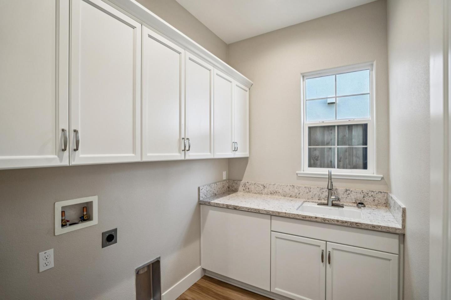 Detail Gallery Image 31 of 32 For 3068 El Capitan Dr, Marina,  CA 93933 - 3 Beds | 2 Baths