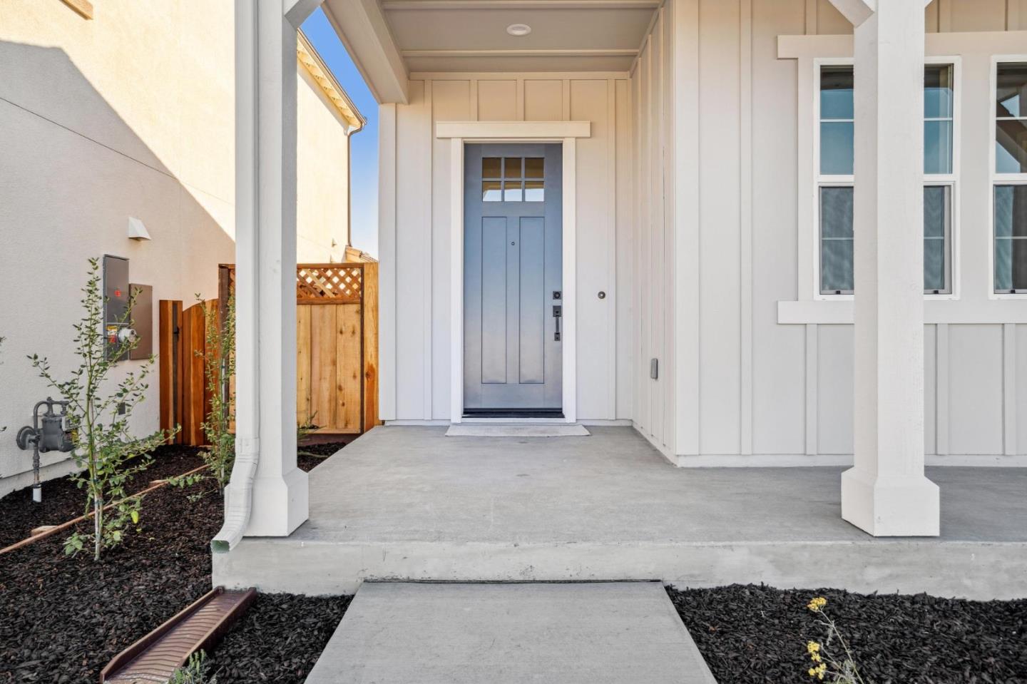 Detail Gallery Image 5 of 32 For 3068 El Capitan Dr, Marina,  CA 93933 - 3 Beds | 2 Baths