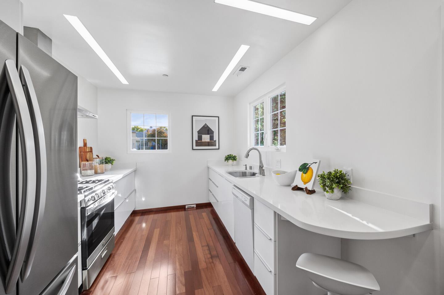 Detail Gallery Image 18 of 52 For 1111 Hawthorne Dr, San Mateo,  CA 94402 - 3 Beds | 2 Baths