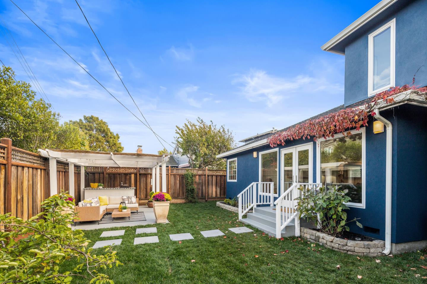 Detail Gallery Image 33 of 52 For 1111 Hawthorne Dr, San Mateo,  CA 94402 - 3 Beds | 2 Baths