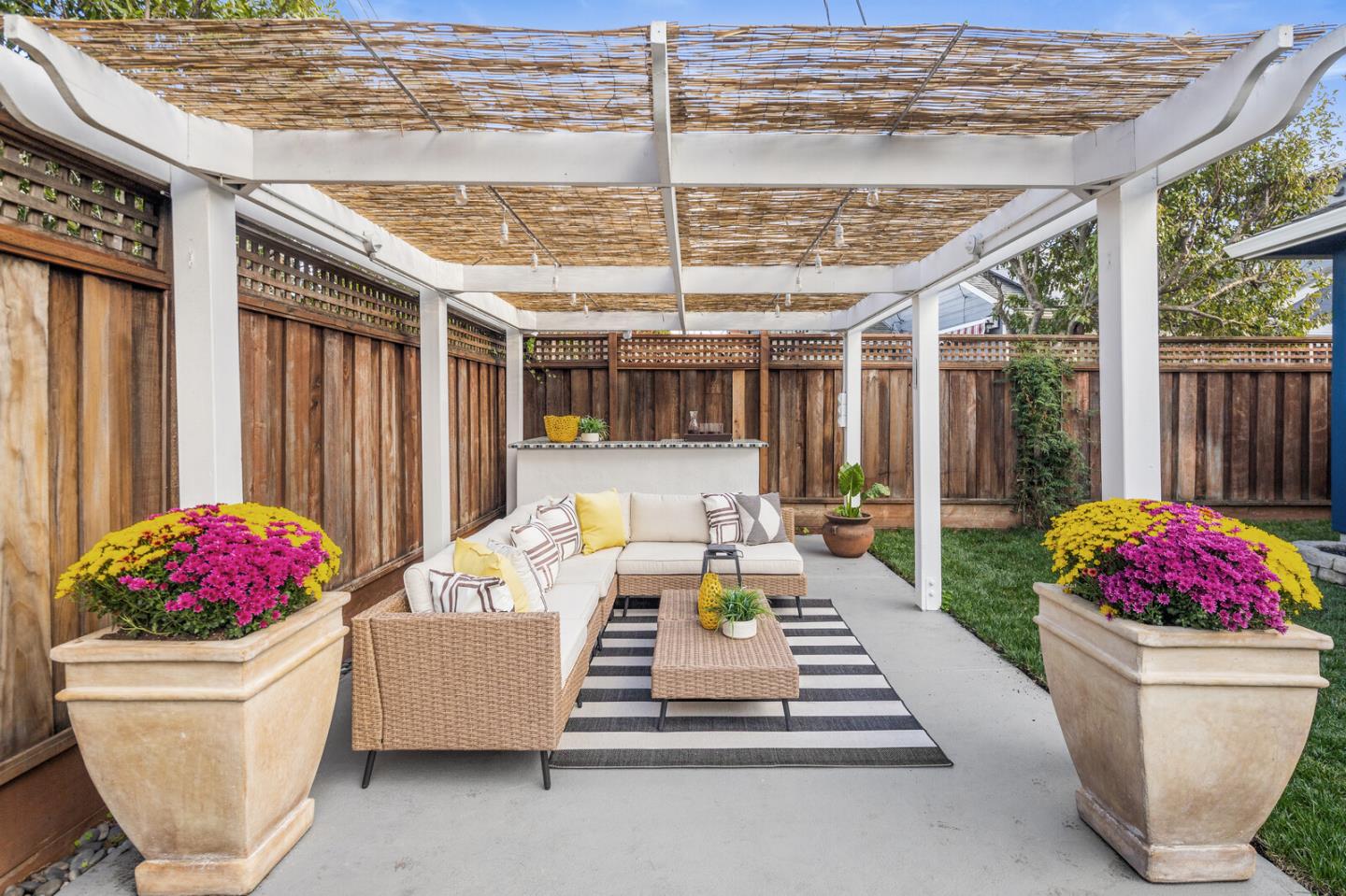 Detail Gallery Image 36 of 52 For 1111 Hawthorne Dr, San Mateo,  CA 94402 - 3 Beds | 2 Baths