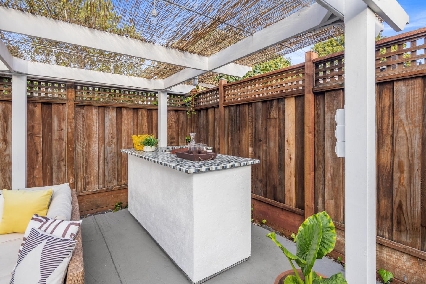 Detail Gallery Image 38 of 52 For 1111 Hawthorne Dr, San Mateo,  CA 94402 - 3 Beds | 2 Baths