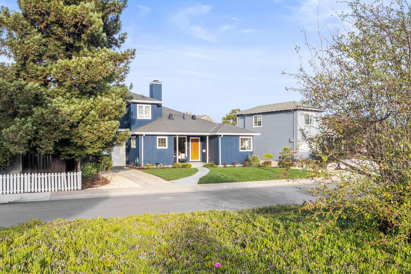 Detail Gallery Image 40 of 52 For 1111 Hawthorne Dr, San Mateo,  CA 94402 - 3 Beds | 2 Baths