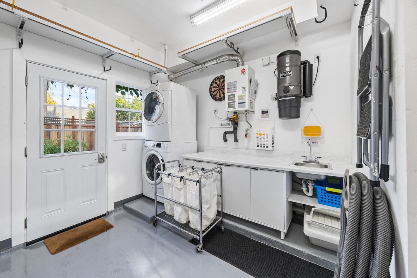 Detail Gallery Image 41 of 52 For 1111 Hawthorne Dr, San Mateo,  CA 94402 - 3 Beds | 2 Baths